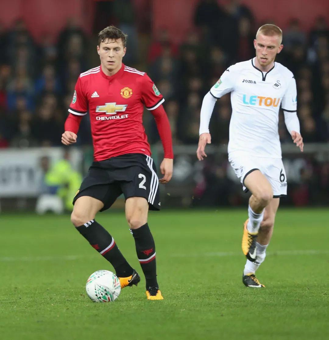 市场中众多 市场中众多